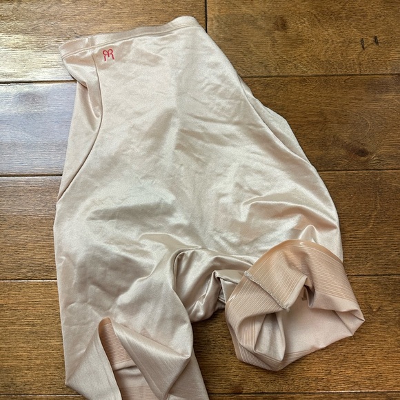 Ruby Ribbon High Waist Thigh Slimmer - Picture 4 of 5